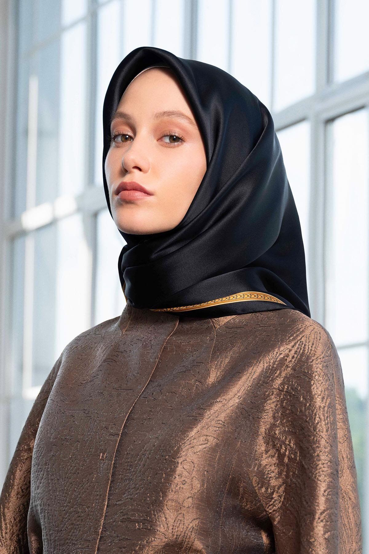 ARMİNE SURA İPEK EŞARP 2025 KIŞ SEZONU 9261D01-02