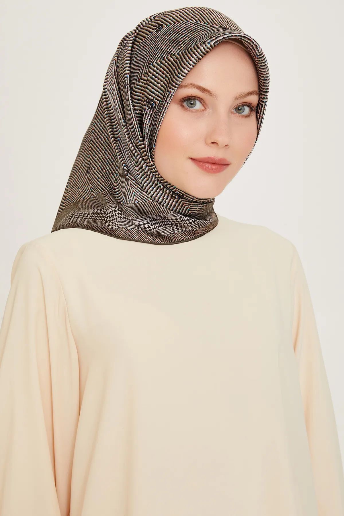 ARMİNE TWİLL İPEK EŞARP 2025 KIŞ SEZONU 9252D02-84
